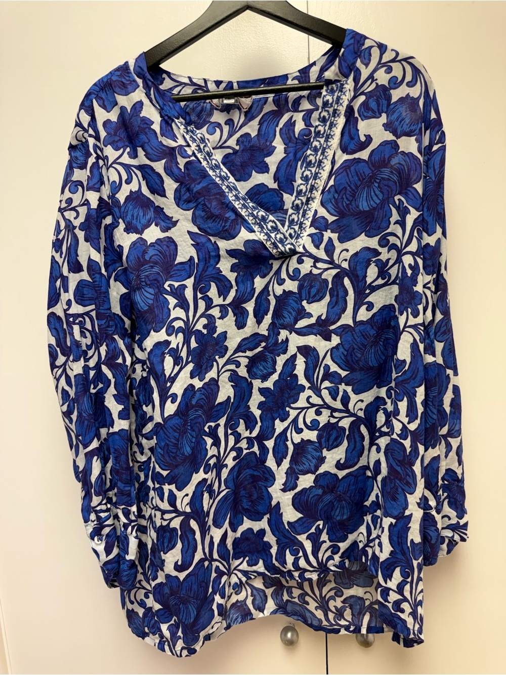 Johnny Was Blue Floral V-Neck Tunic size XL